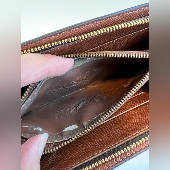 2001 Louis Vuitton Zippy Wallet with brand new Louis Vuitton zipper - Picture 15 of 15